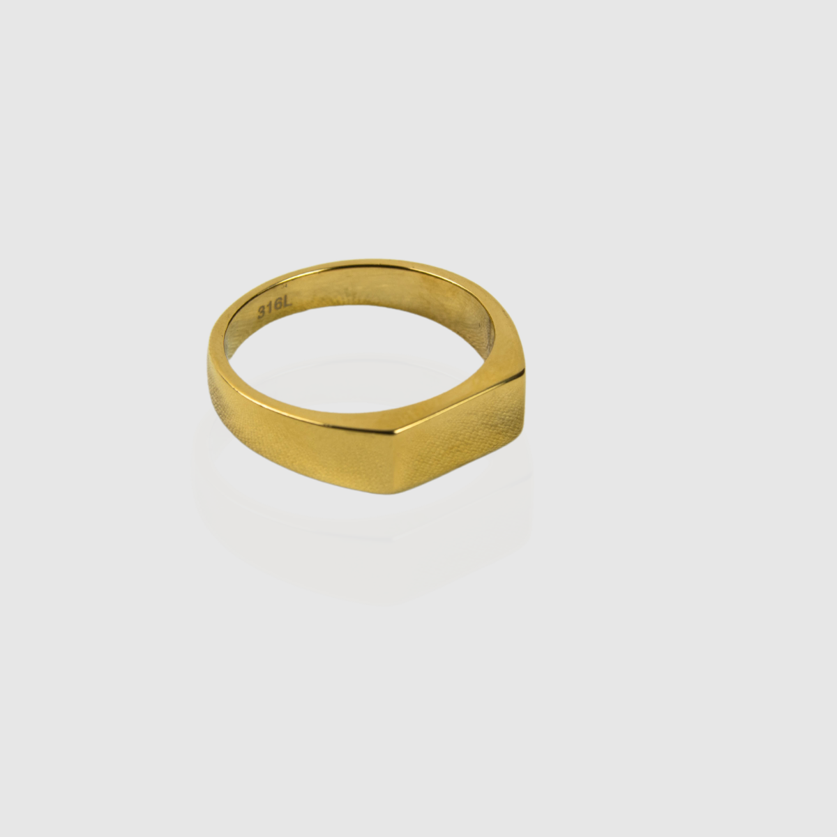 Anello minimal rettangolare sottile