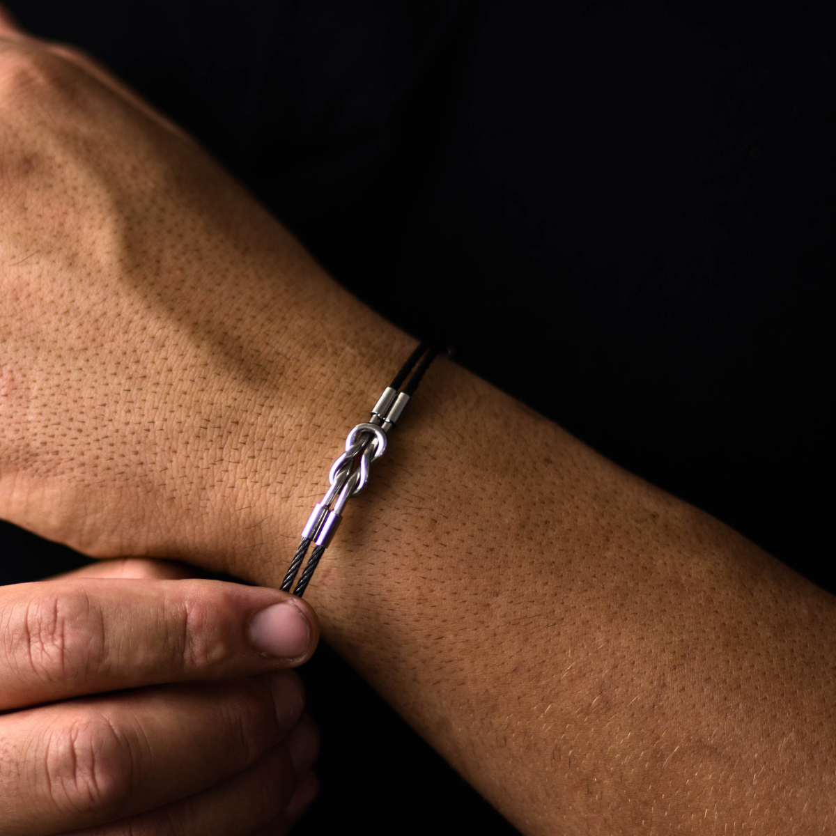 Bracciale nautilus con corda in acciaio e nodo piano