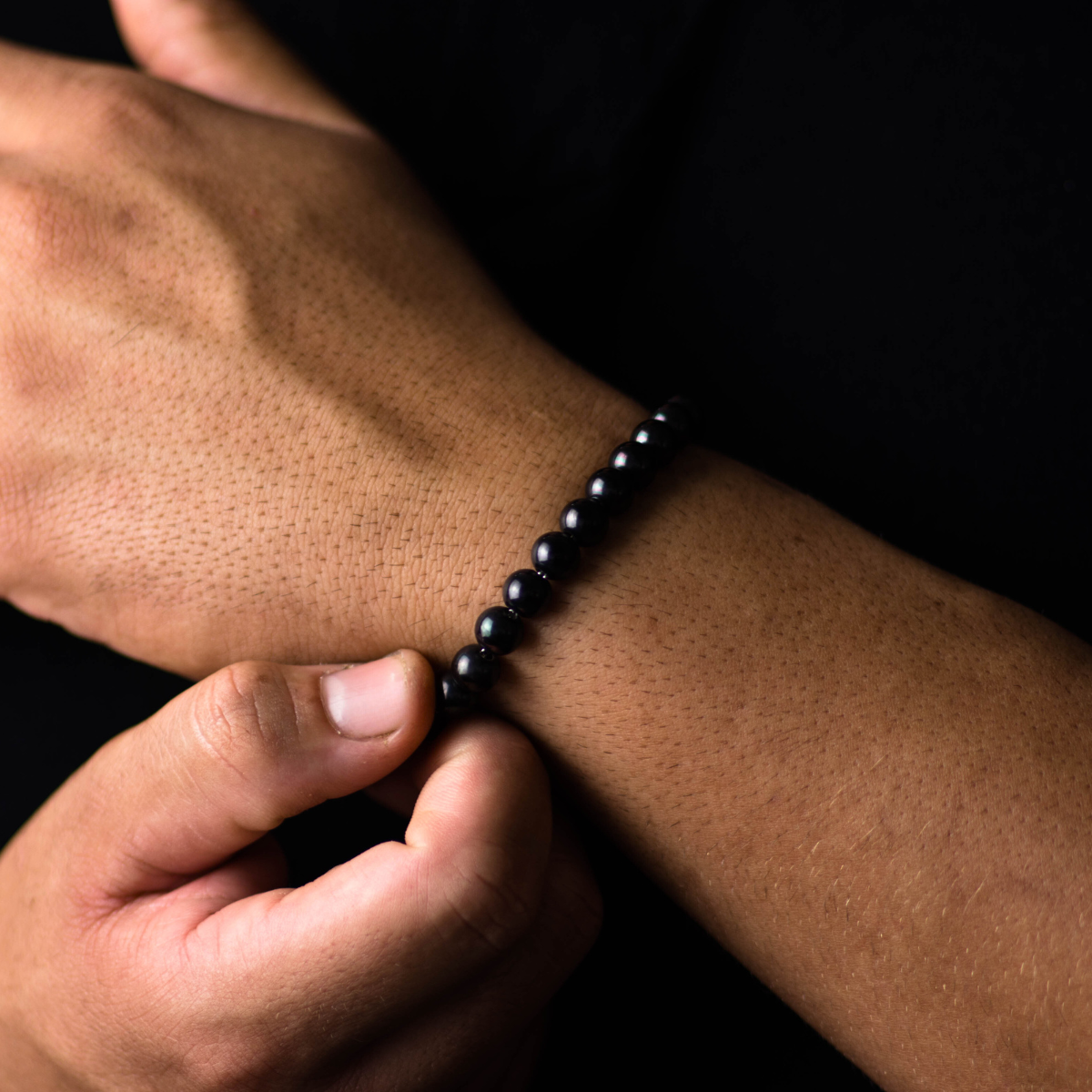 Bracelet with steel spheres